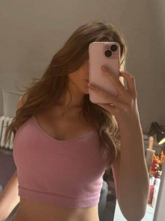 Fashion Nova Tops - Pink ribbed crop top
